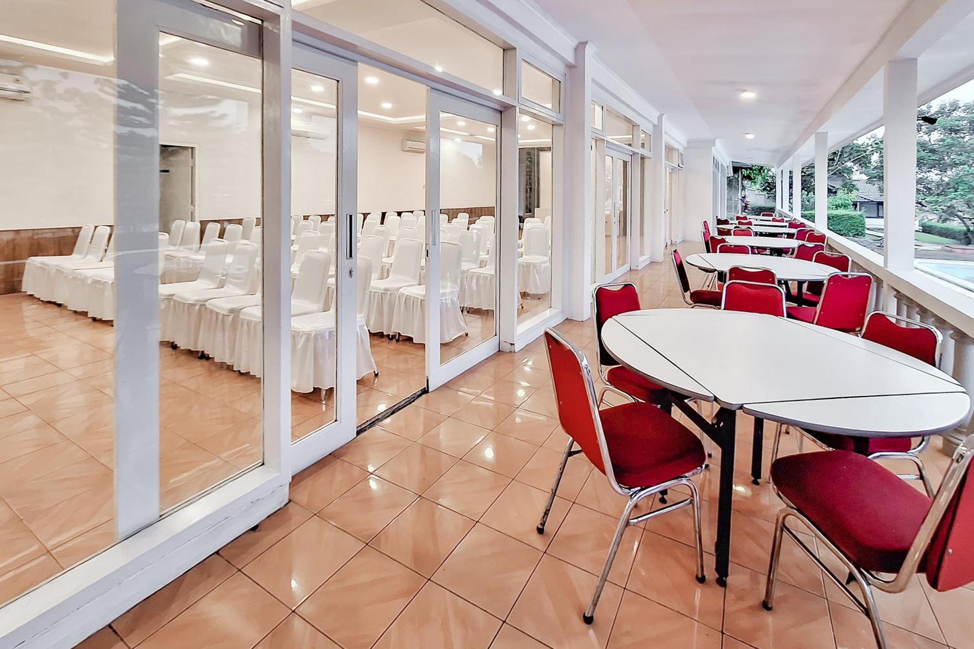 Urbanview Hotel Tridaya Cisarua Puncak Zewnętrze zdjęcie